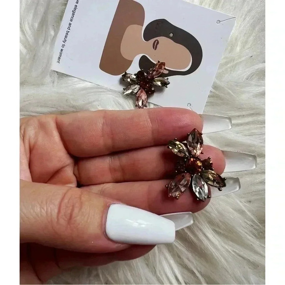 NWT Statement Earrings - Picture 4 of 4